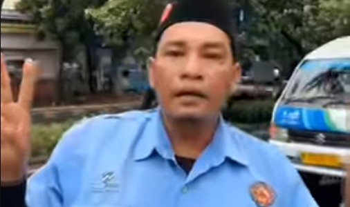 Oknum sopir Jaklingko arogan bentak penumpang sebut monyet. (IG@yogi085664016987)